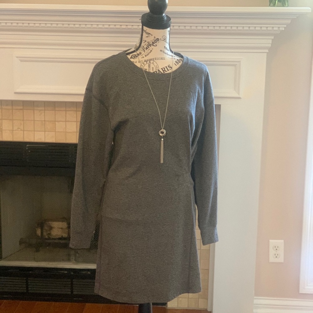 Cabi Put On Dress